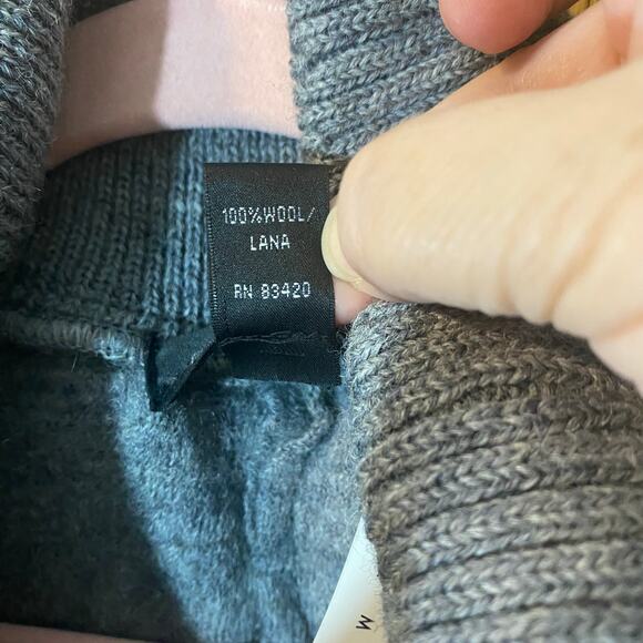 August Silk 100% Wool Poncho Sweater Gray Heather Cowl Neck NWT M - Picture 8 of 8